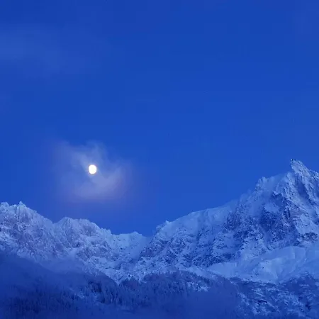 بيت شباب Alpenrose شامونكس