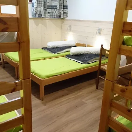 بيت شباب Alpenrose